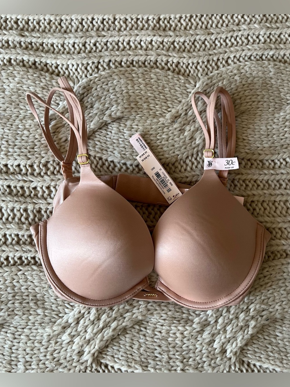 Victoria’s Secret Very Sexy Strappy Push Up Bra Size 30C NWT